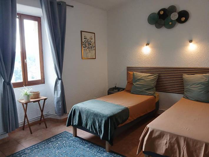 Hôtel pour 2 personnes, avec terrasse et vue à Saint-Jean-de-Valériscle - 3