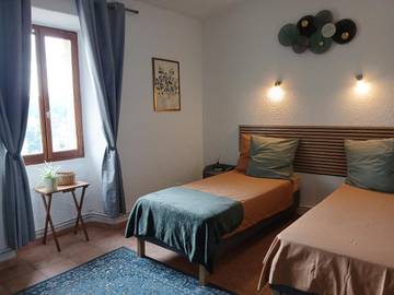 Hôtel pour 2 personnes, avec terrasse à Saint-Jean-de-Valériscle