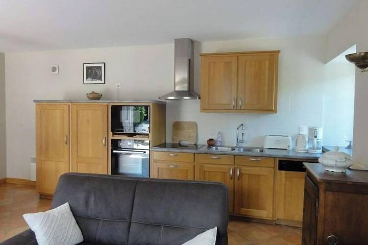 Gîte pour 4 personnes, avec jardin dans Orval-sur-Sienne - 2