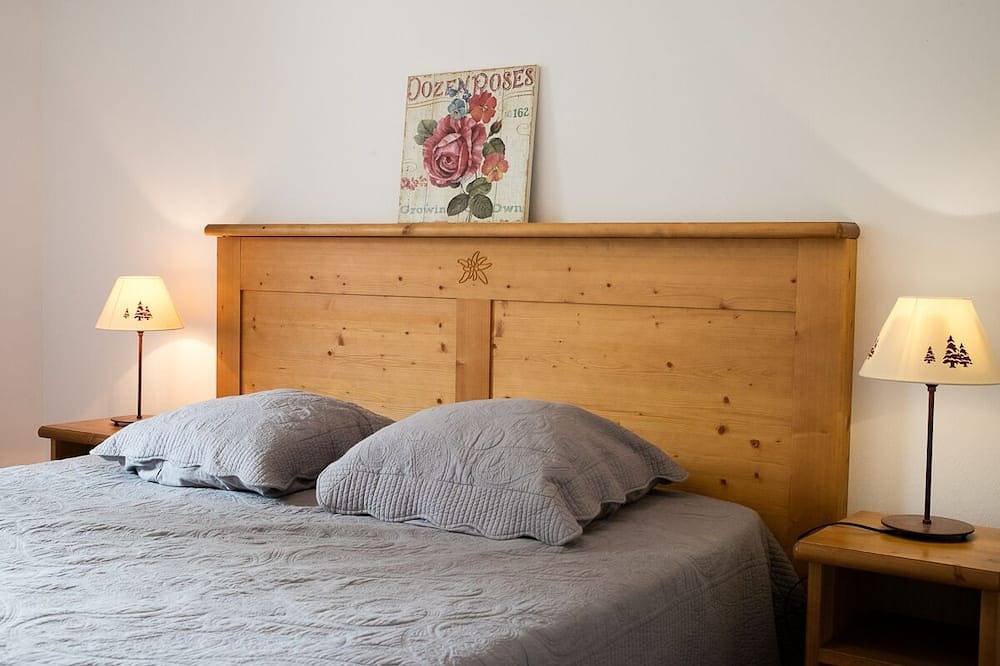 Entire apartment, Saint Lary Soulan: Apartment/ flat - Vielle Aure in Vielle-Aure, Pyrenees National Park