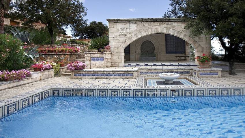 Maison d’hôte pour 2 personnes, avec Terrasse et Jardin ainsi que Piscine et Vue