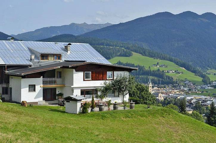 Ferienhaus für 30 Personen, mit Balkon und Terrasse sowie Garten in Radstadt