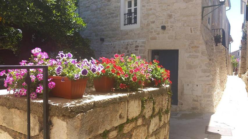 Ferienwohnung für 5 Personen, mit Garten und Ausblick in Rab Stadt - 2