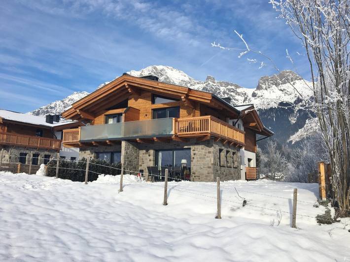 Chalet für 12 Personen, mit Balkon und Terrasse sowie Garten und Sauna in Leogang