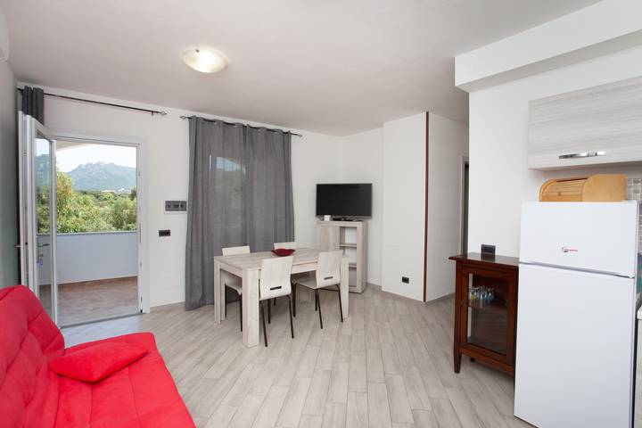 Hel lejlighed, Casa Michela Holiday Home with Mountain View, Garden, and Wi-Fi in Padru, Barbagia