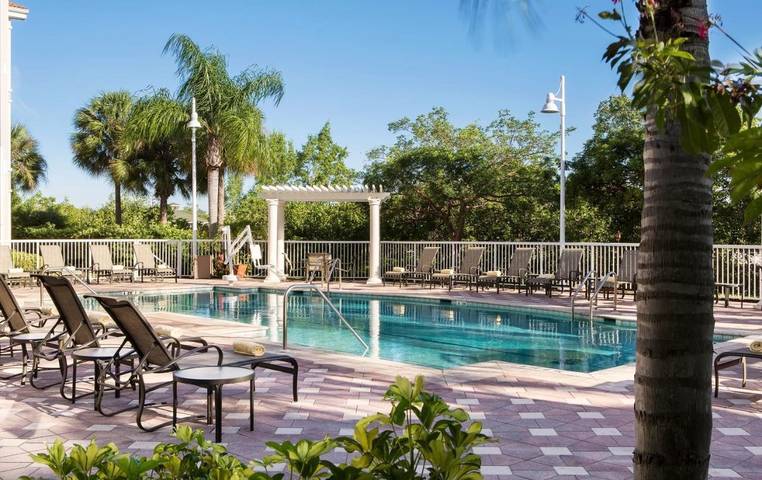Hôtel pour 4 personnes, avec terrasse et jacuzzi - 1