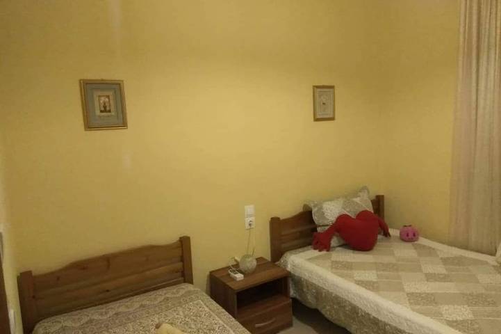 Gîte pour 8 personnes, avec jardin et balcon dans Ormos Panagias - 3