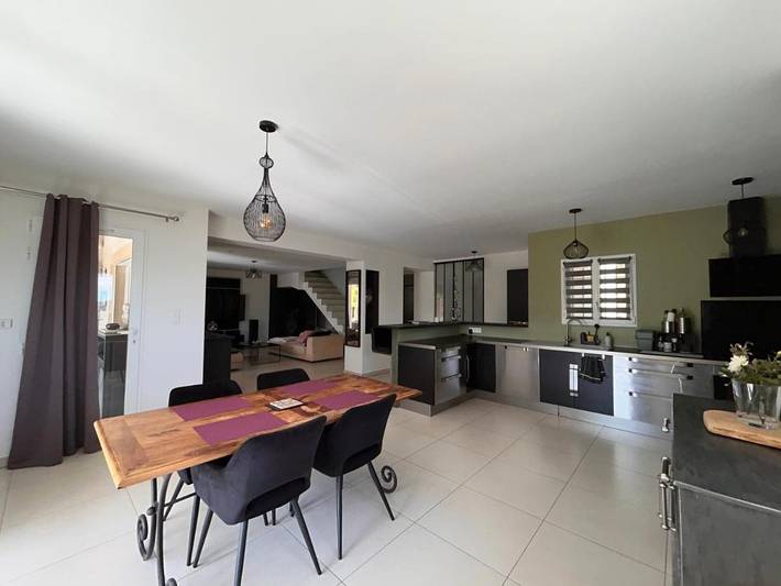Location de vacances pour 6 personnes, avec jardin et jacuzzi à Montferrat - 3