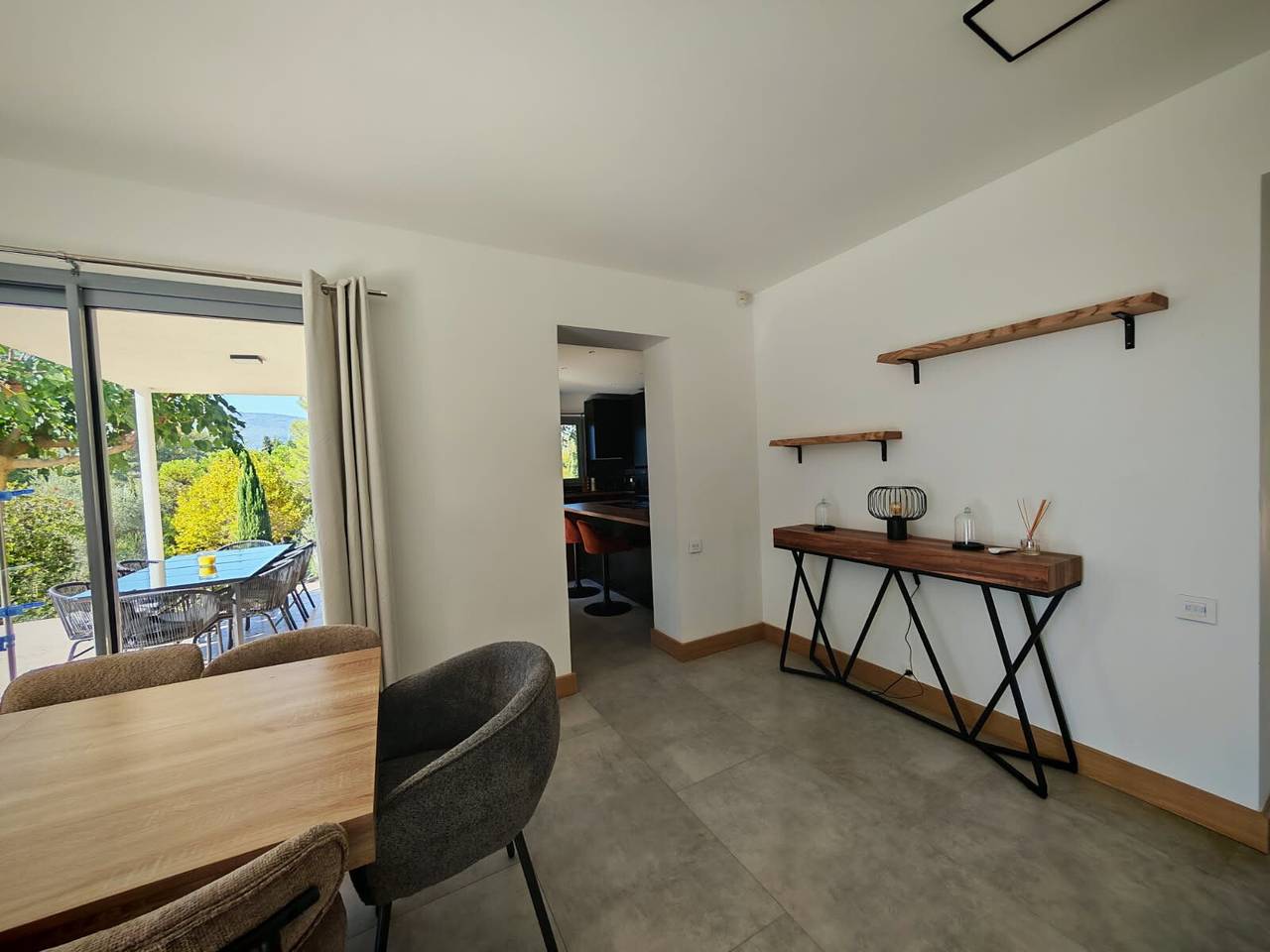 Ferienhaus „Céleste Luxury Heart Of“ mit Bergblick, Wlan und Klimaanlage in Châteauneuf-Grasse, Cannes und Umgebung