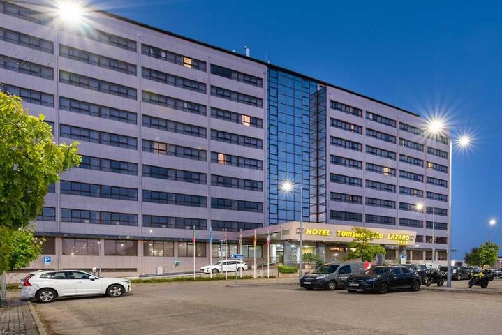 Hôtel pour 3 personnes, avec piscine et sauna ainsi que vue et jardin à Bragança - 2