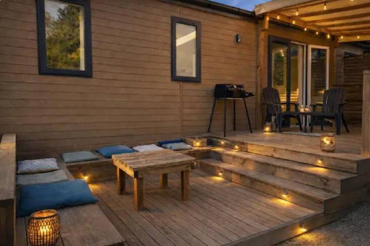 Location de vacances pour 6 personnes, avec jardin ainsi que bassin pour enfant et piscine, animaux acceptés dans Port De Carry