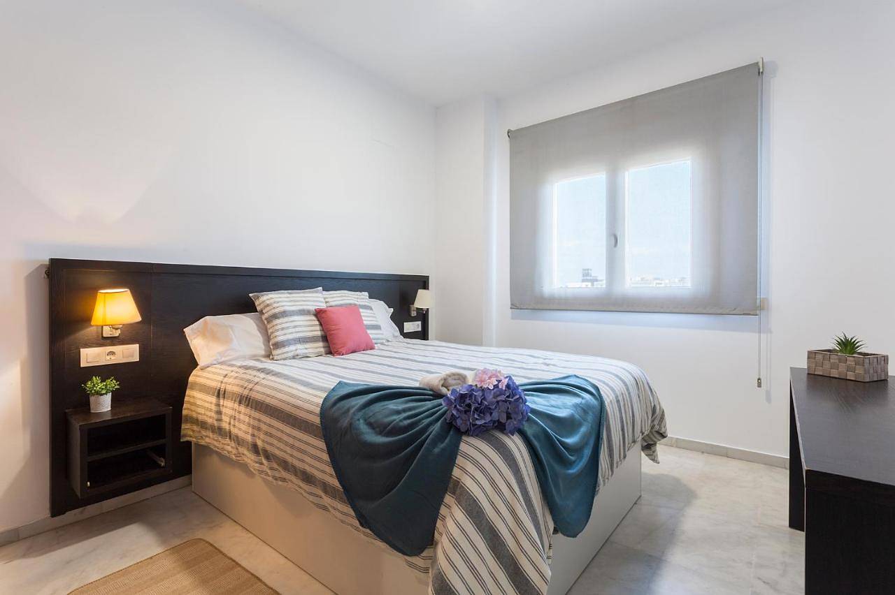 Apartamento entero, Luxsevilla Moderno Piscina Free Parking in Bormujos, Provincia de Sevilla