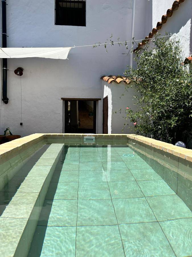 Casa rural para 11 personas, con vistas y jardín además de piscina y piscina para niños, Familias con niños en Jabugo - 3