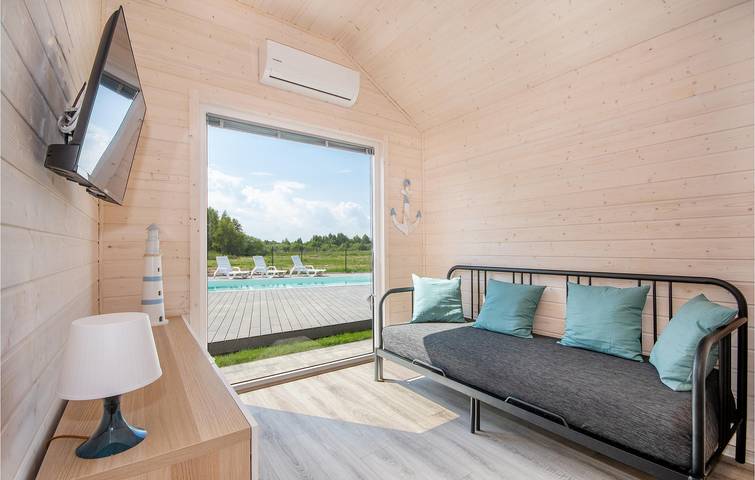 Ferienhaus für 5 Personen mit Terrasse in Bobolin, Powiat Sławieński