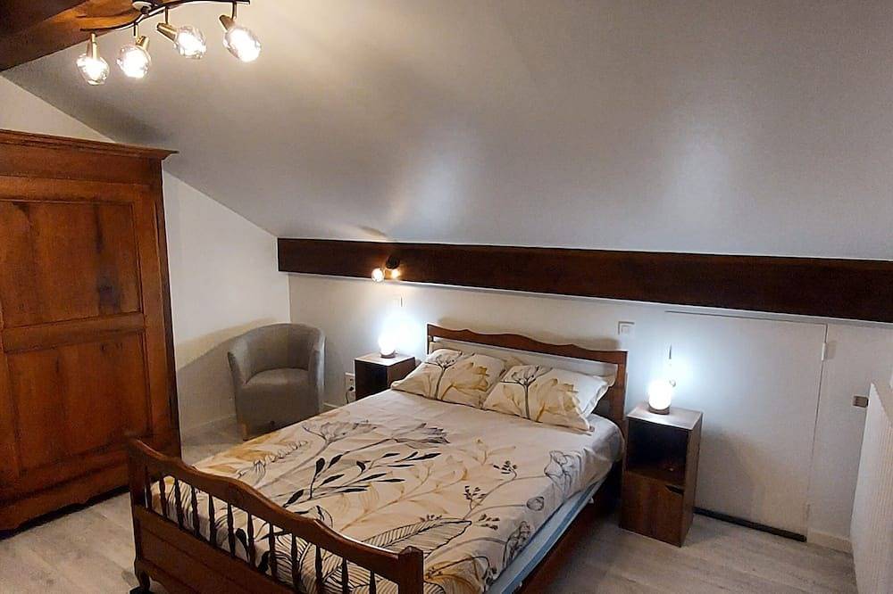 Chalet \"Les Aubarettes\" face à la montée de l'alpes d'Huez in Le Bourg-d'Oisans, Parc national des Écrins