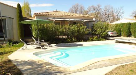 Cottage pour 6 personnes, avec piscine ainsi que terrasse et jardin à Maubec