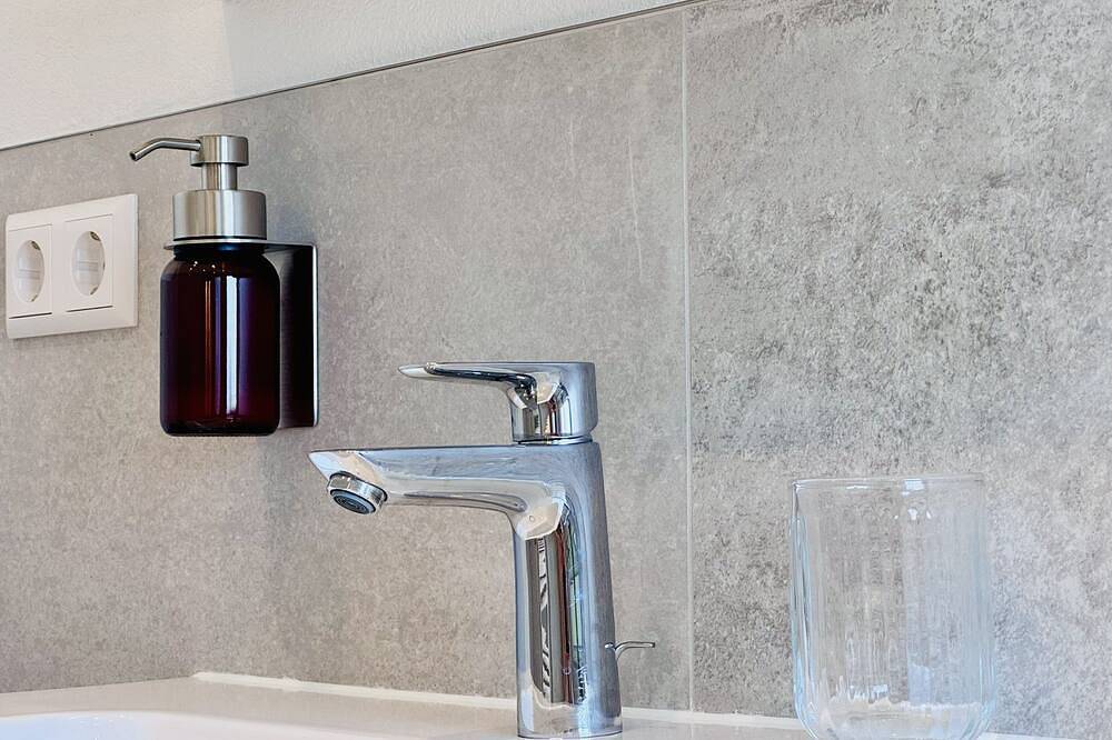 Ganze Wohnung, Exklusives Design-Ambiente mit Weitblick und Natur in Böblingen, Nordschwarzwald