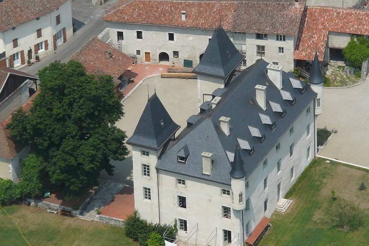 Gîte pour 8 personnes, avec jardin à Saint-Vincent-de-Mercuze