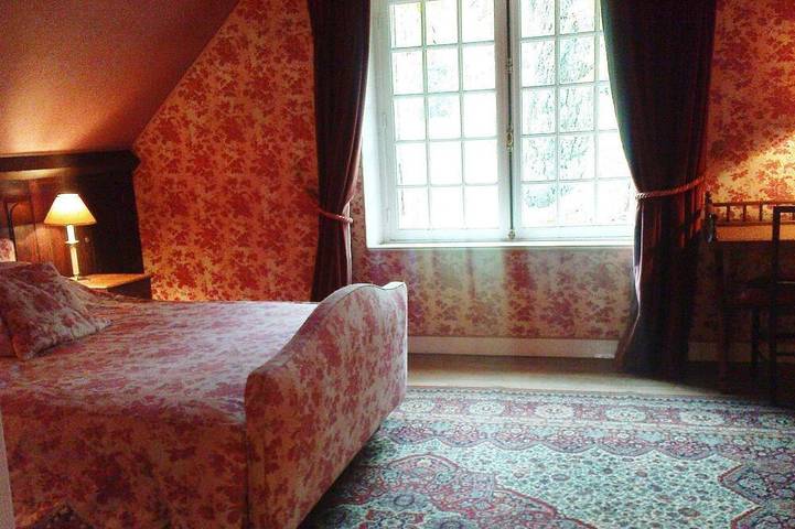 Maison d’hôte pour 15 personnes, avec jardin à Châteauneuf-la-Forêt - 4