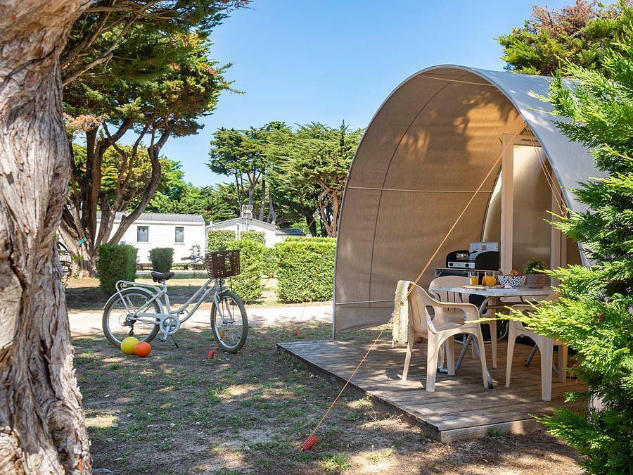 Camping Romanée - La Plage - Glamping tent 4 persons - Comfort Tent 2 rooms (without sanitary facilities) in Saint-Clément-des-Baleines, Ile de Re