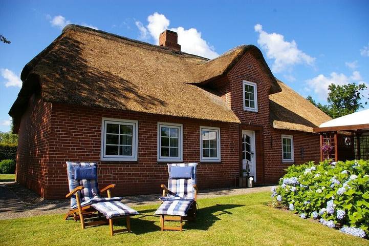 Ferienhaus für 8 Personen, mit Terrasse und Garten in Risum-Lindholm