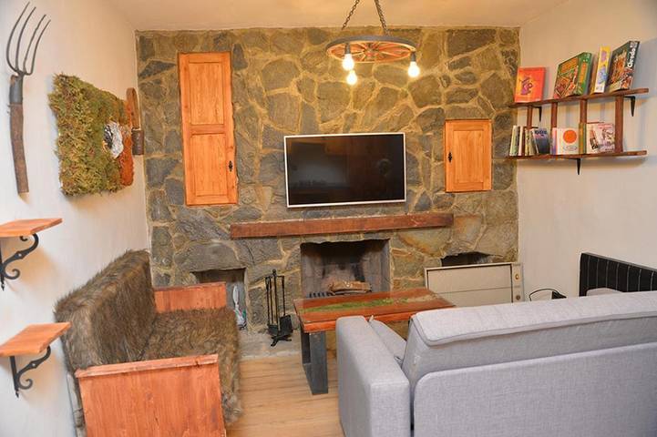 Gîte pour 4 personnes, avec terrasse à La Pobla de Lillet - 4