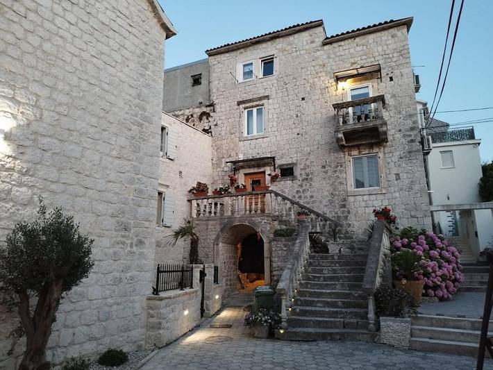 Maison d’hôte pour 2 personnes, avec jardin et terrasse à Trogir - 2
