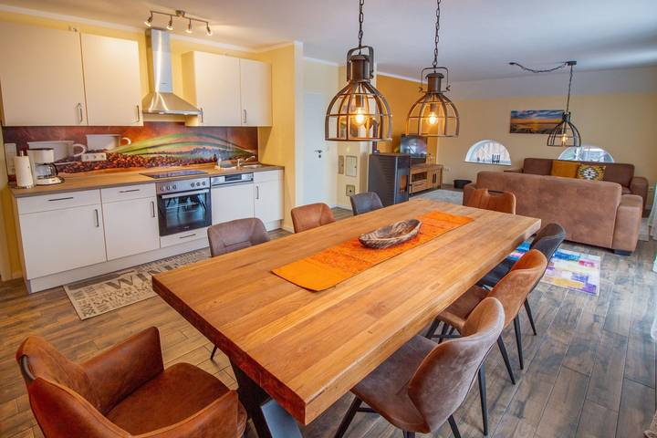 Ferienhaus für 6 Personen, mit Terrasse und Garten in Visquard