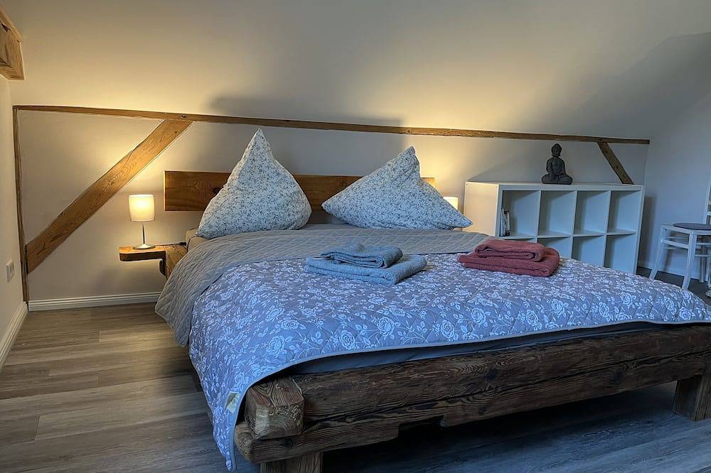 Entire apartment, Ferienwohnung auf dem Bauernhof mit Terrasse in Zahna-Elster, Fläming Heath