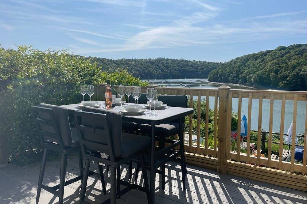 4 Trenhaile Terrace, Malpas, Cornwall in Cornwall