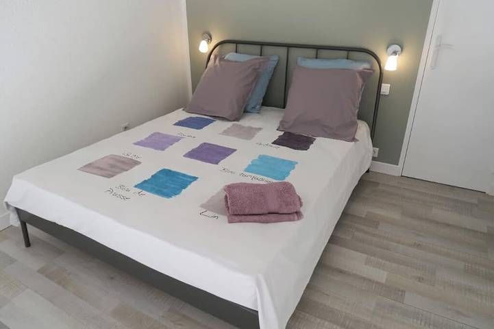 Gîte pour 4 personnes, avec terrasse dans Plage des Salins (Hyeres) - 2