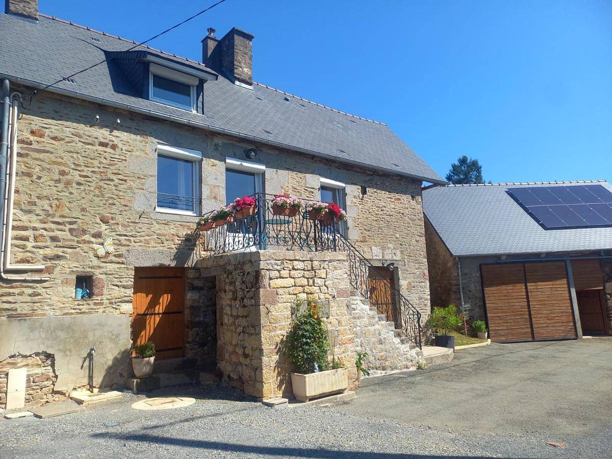 Three-Bedroom Home in La Chapelle-d'Andaine, Parc naturel régional Normandie-Maine