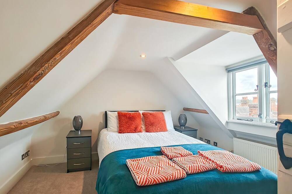4 Bed in Lymington (oc-c41423) in Lymington, Hampshire