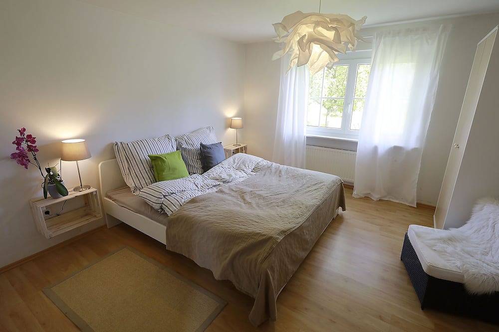 Ferienhaus Falkenweg: Idyllisches Häuschen mit großem Garten in Scheidegg, Bayerisch Schwaben