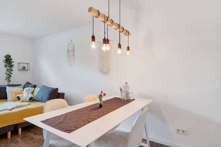 Entire apartment, Apartment 'Casa Simona' for 5 Guests with Wi-Fi in Orsingen-Nenzingen, Schwäbische Alb Radweg Region