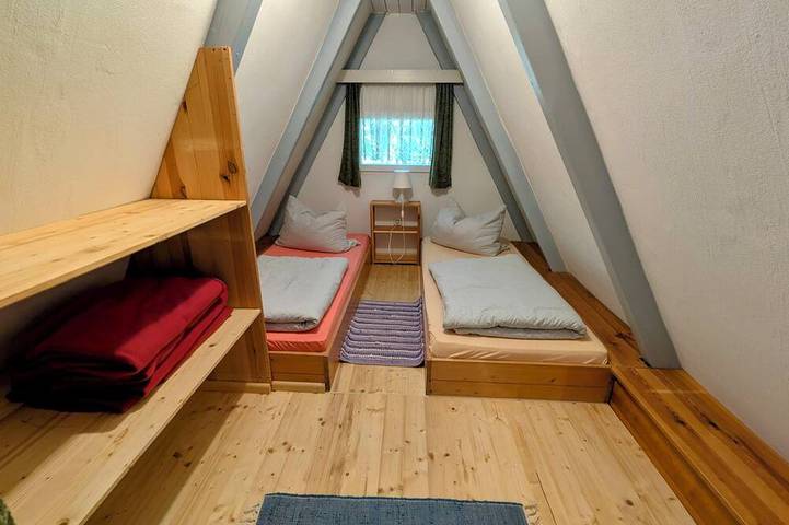 Gemütliche Hütte ''Tannengrün'' mitten im Wald. Haustierfreundlich! in Eibenstock, Erzgebirge