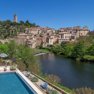 Hôtel pour 2 personnes, avec piscine ainsi que vue et jardin à Olargues