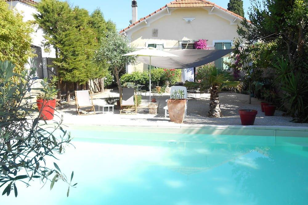 Villa for 6 Guests in Marseille, Marseille region
