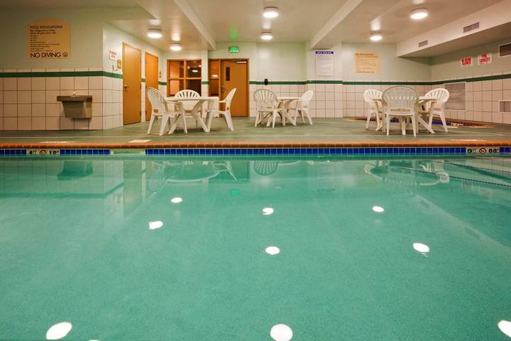 Hôtel pour 2 personnes, avec jacuzzi à Minot - 2