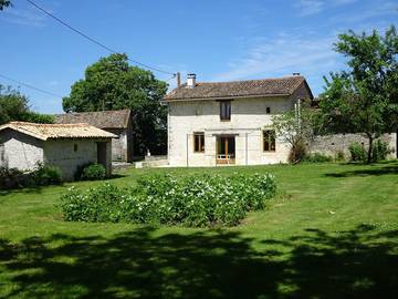 Gîte pour 8 personnes, avec terrasse et jardin à Chaunay