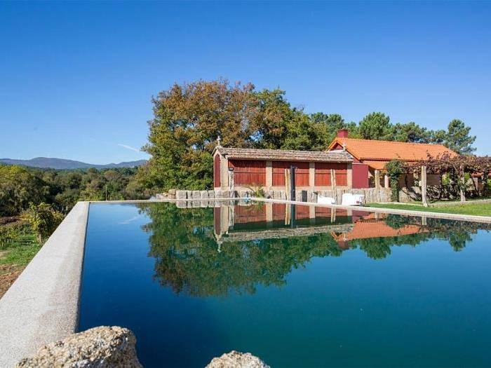 Apartamento de férias para 6 pessoas, com terraço e piscina e ainda jardim em Portugal