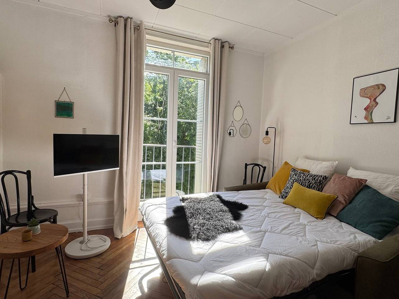 Ganzes Studio, Gemütliches Studio mit Pool und Balkon, Aix-les-Bains in Aix-les-Bains, Chambéry und Umgebung