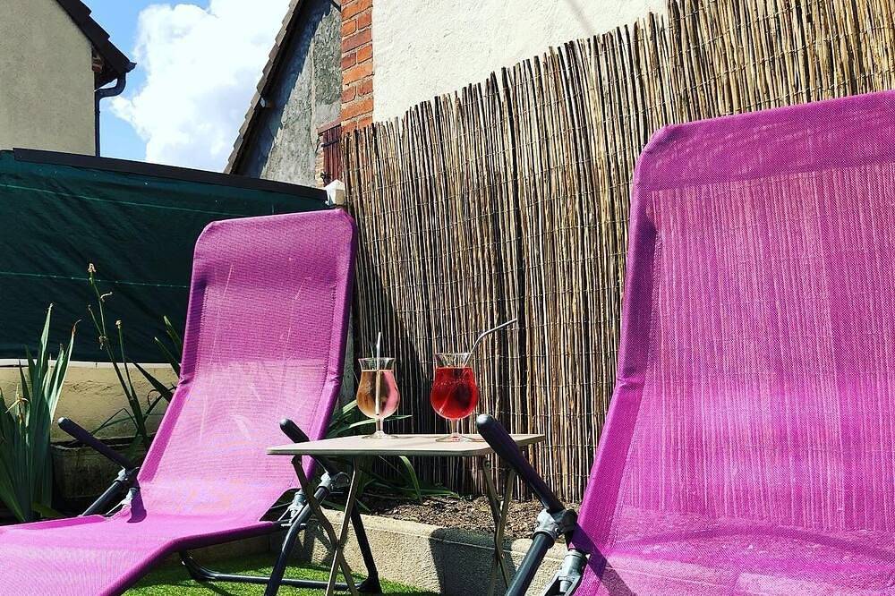 Appartement entier, Au cœur de la Sologne, appartement de plain pied avec patio in Romorantin-Lanthenay, Sologne