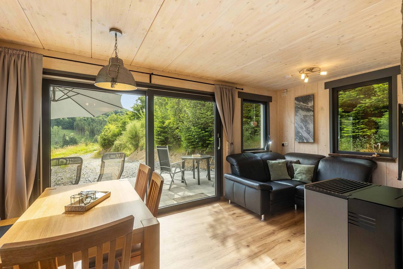 Ferienhaus 'Traumblick' mit Bergblick, privater Terrasse und Wi-Fi in Lennestadt, Sauerland