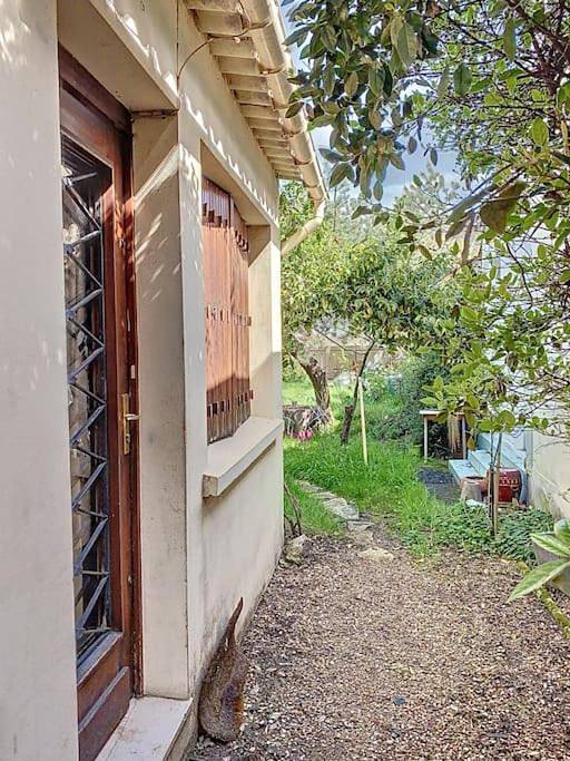 Gîte pour 2 personnes, avec terrasse et jardin à Colombes - 4