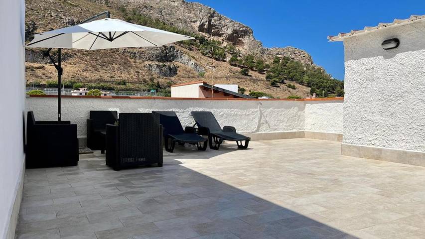 Gîte pour 5 personnes, avec balcon et vue à Sferracavallo - 2