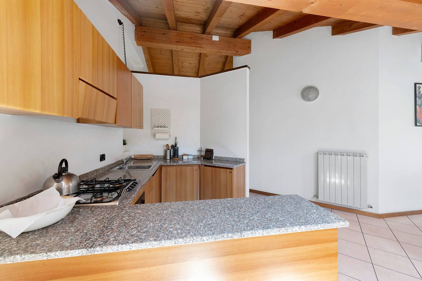 Ganze Wohnung, Apartment „La Mansarda Sul Lago“ mit Seeblick, Wlan und Klimaanlage in Lovere, Iseosee