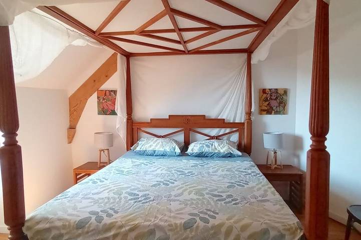 Gîte pour 4 personnes, avec jardin et piscine à Blaison-Gohier - 3