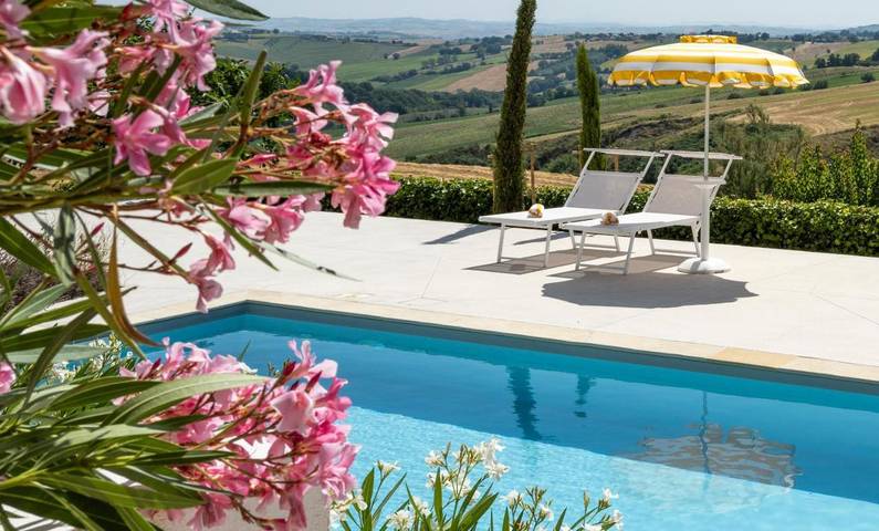 Appartamento vacanze per 2 persone, con giardino e piscina nonché panorama - 1