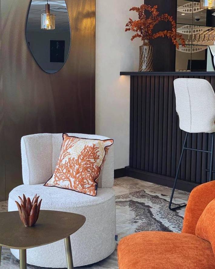 Hôtel pour 2 personnes, avec sauna ainsi que balcon et jacuzzi